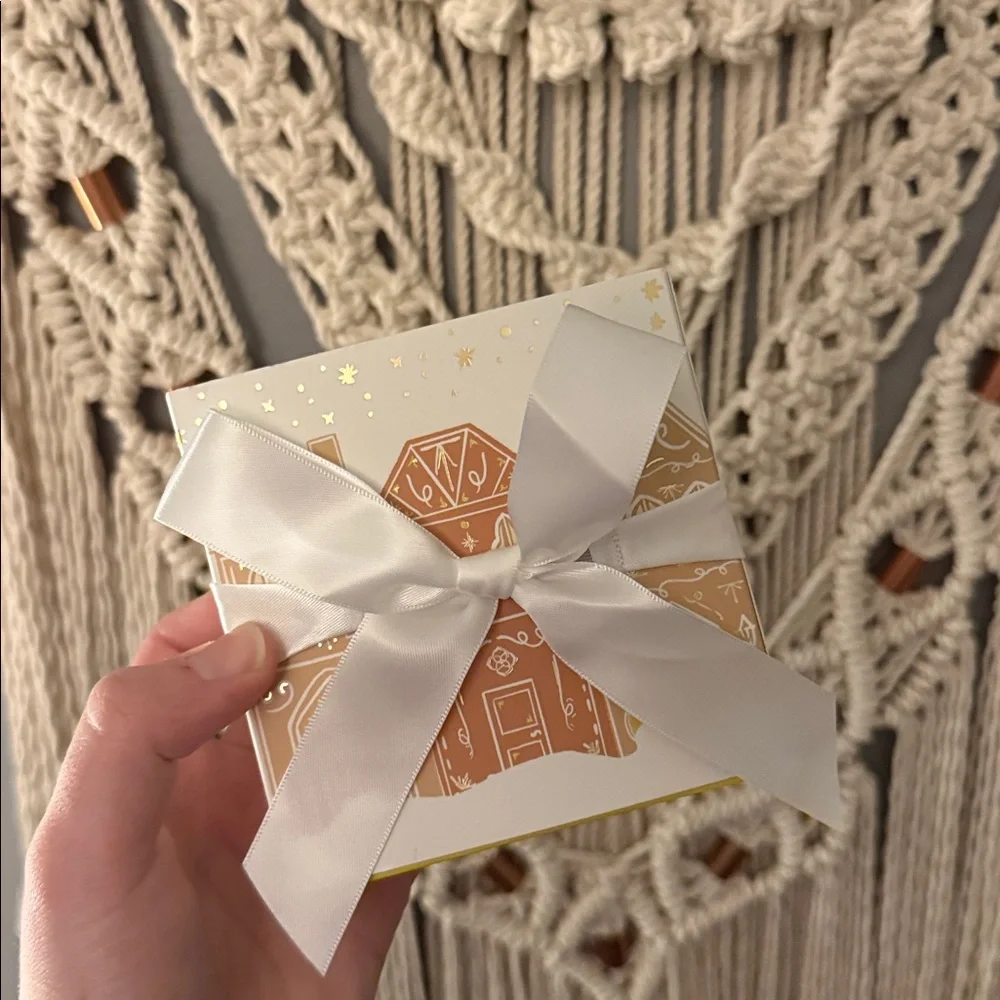 NWT Kendra Scott Textured Gold Zorte Earrings - Picture 4 of 5
